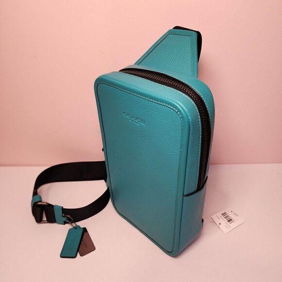 NWT Coach CP207 Sullivan Pack Smooth Calf Leather Bright Turquoise - Picture 1 of 7